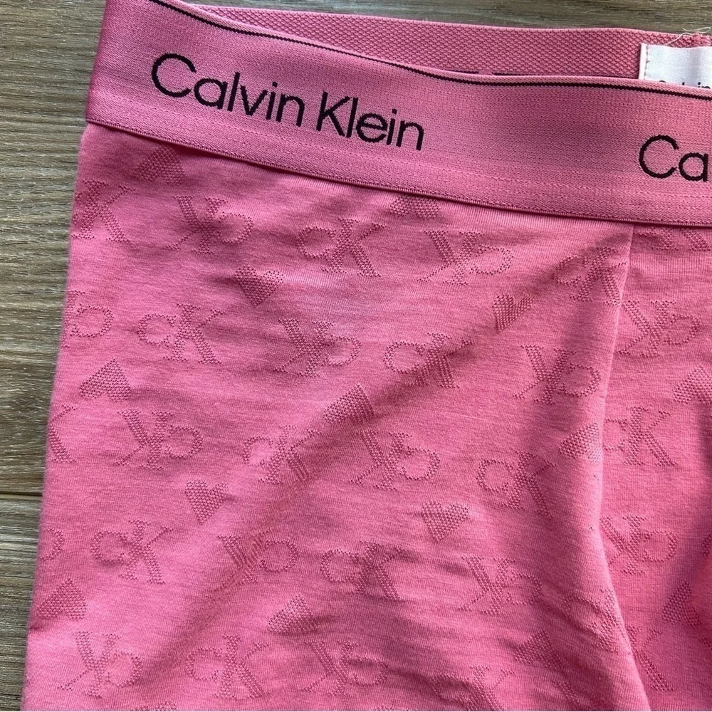 Calvin Klein | Modern Cotton Cupid Hearts Trunk in Berry Pink (Small)